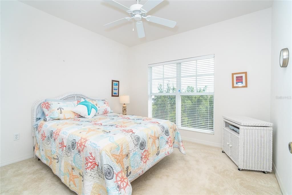 待售: $250,000 (3 贝兹, 2 浴室, 2044 平方英尺)