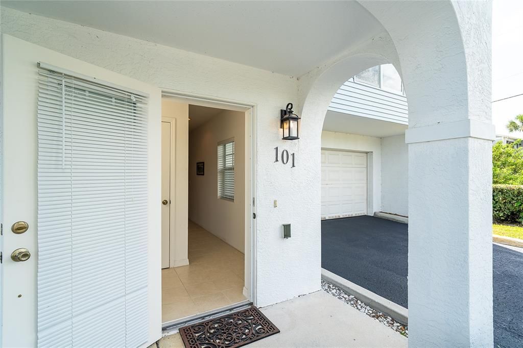 待售: $250,000 (3 贝兹, 2 浴室, 2044 平方英尺)