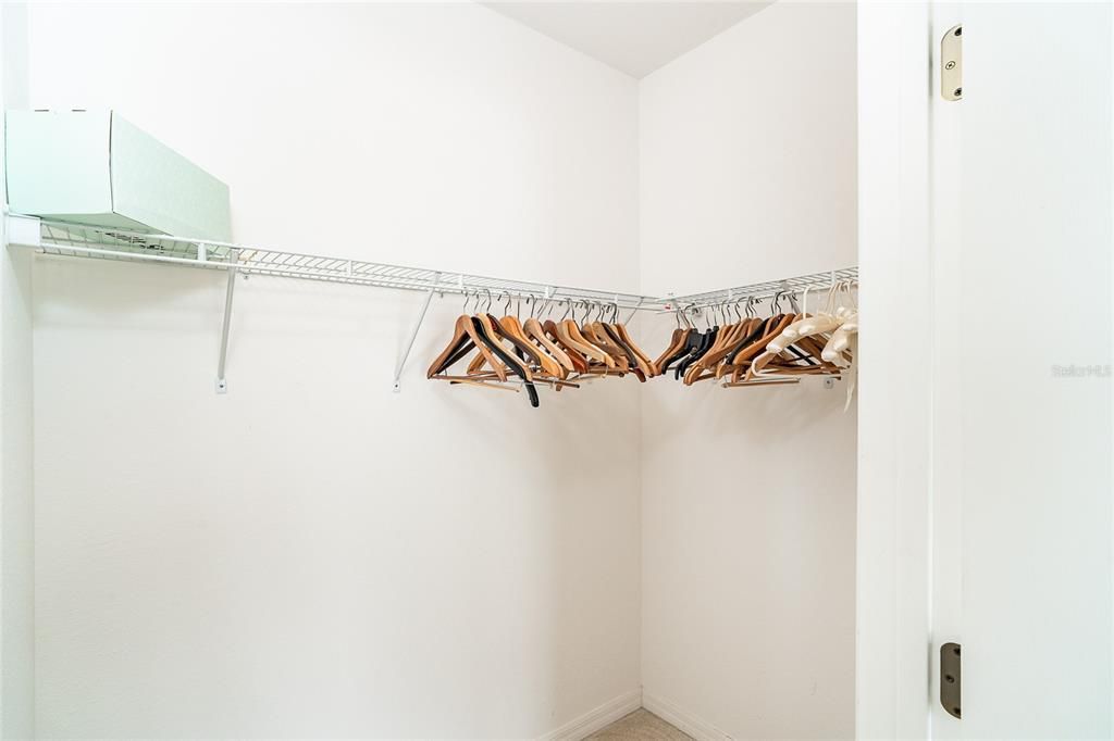 待售: $250,000 (3 贝兹, 2 浴室, 2044 平方英尺)