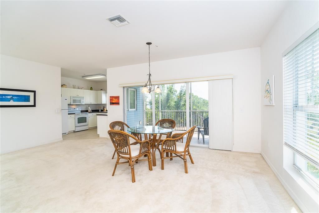 待售: $250,000 (3 贝兹, 2 浴室, 2044 平方英尺)