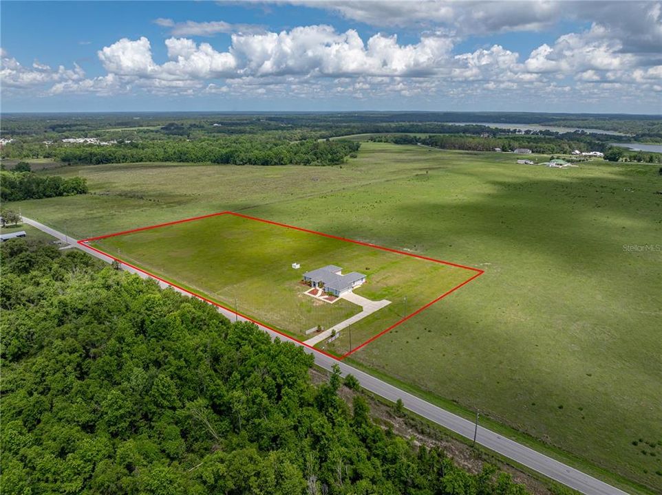 For Sale: $775,000 (5 beds, 3 baths, 3098 Square Feet)