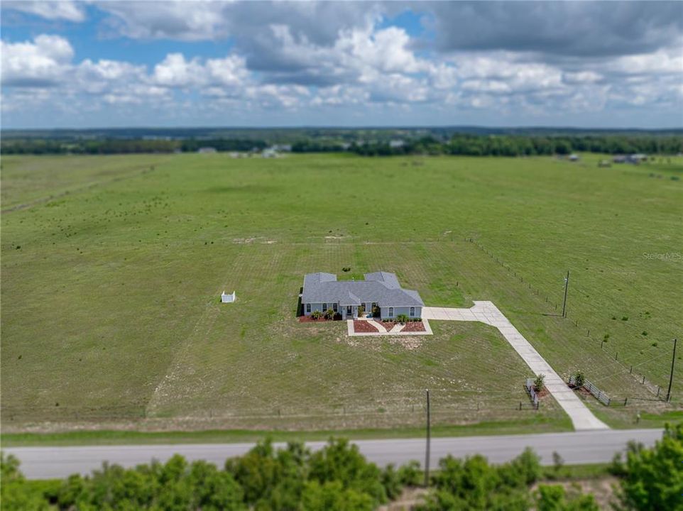 For Sale: $775,000 (5 beds, 3 baths, 3098 Square Feet)