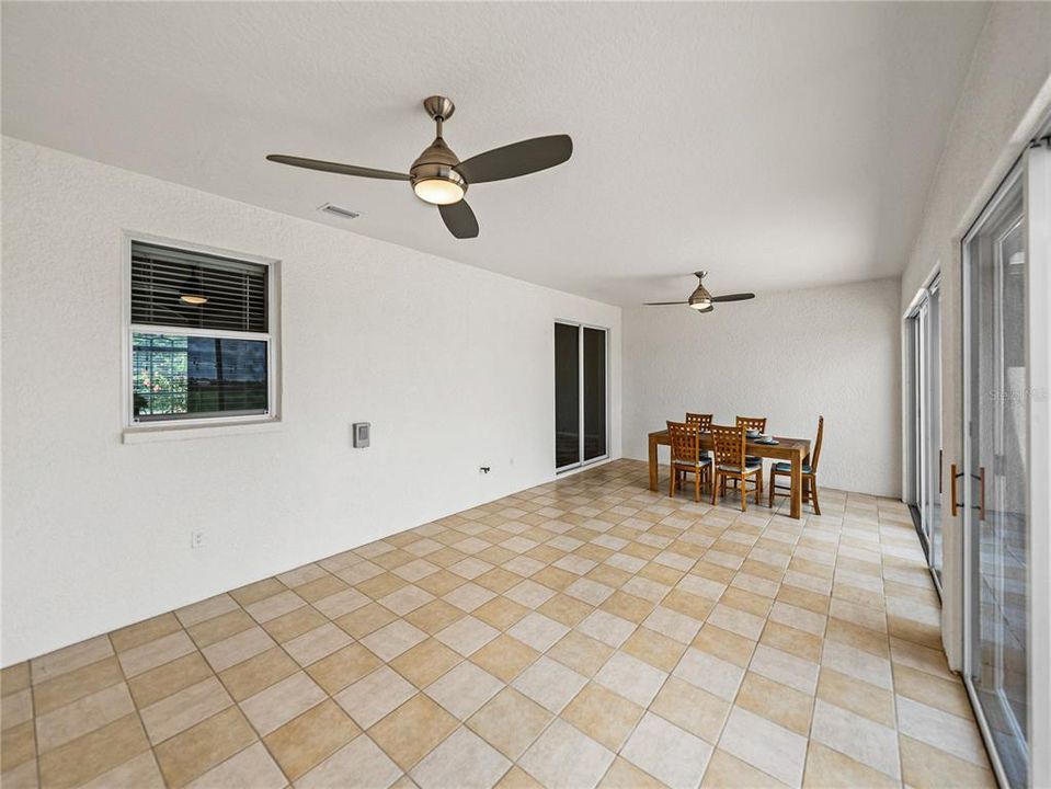 For Sale: $775,000 (5 beds, 3 baths, 3098 Square Feet)