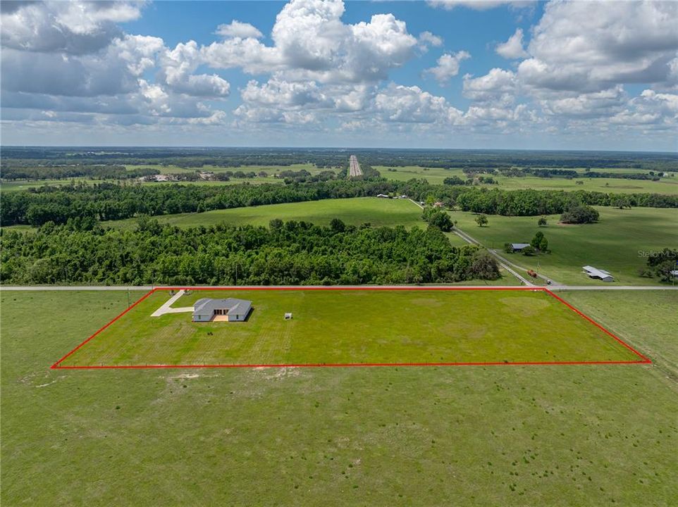 For Sale: $775,000 (5 beds, 3 baths, 3098 Square Feet)