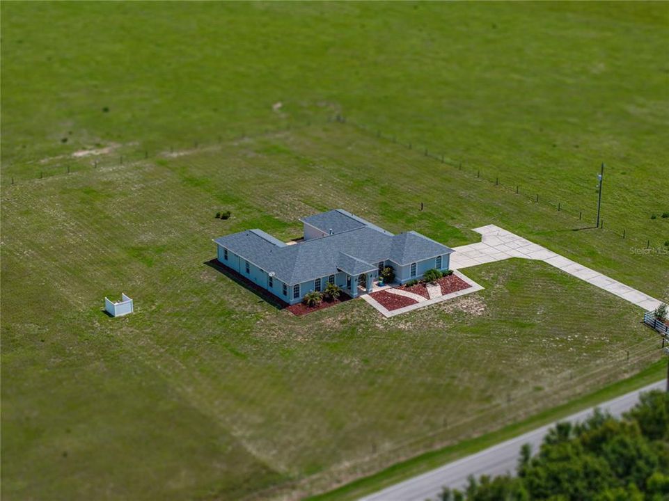 For Sale: $775,000 (5 beds, 3 baths, 3098 Square Feet)