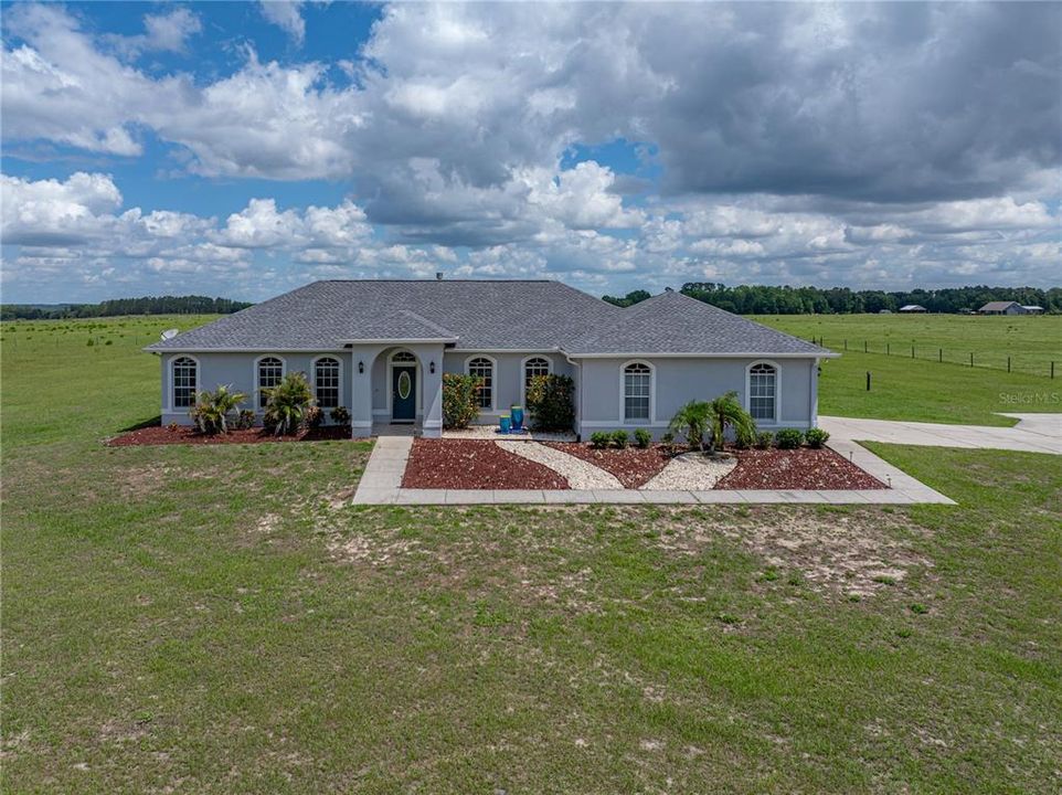 For Sale: $775,000 (5 beds, 3 baths, 3098 Square Feet)