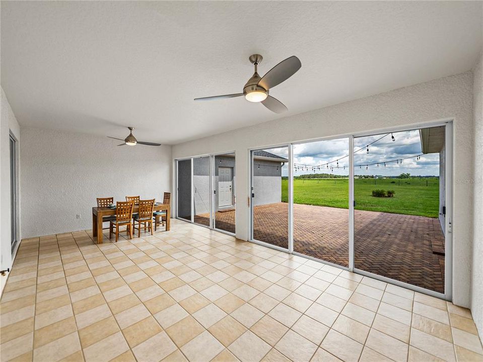 For Sale: $775,000 (5 beds, 3 baths, 3098 Square Feet)