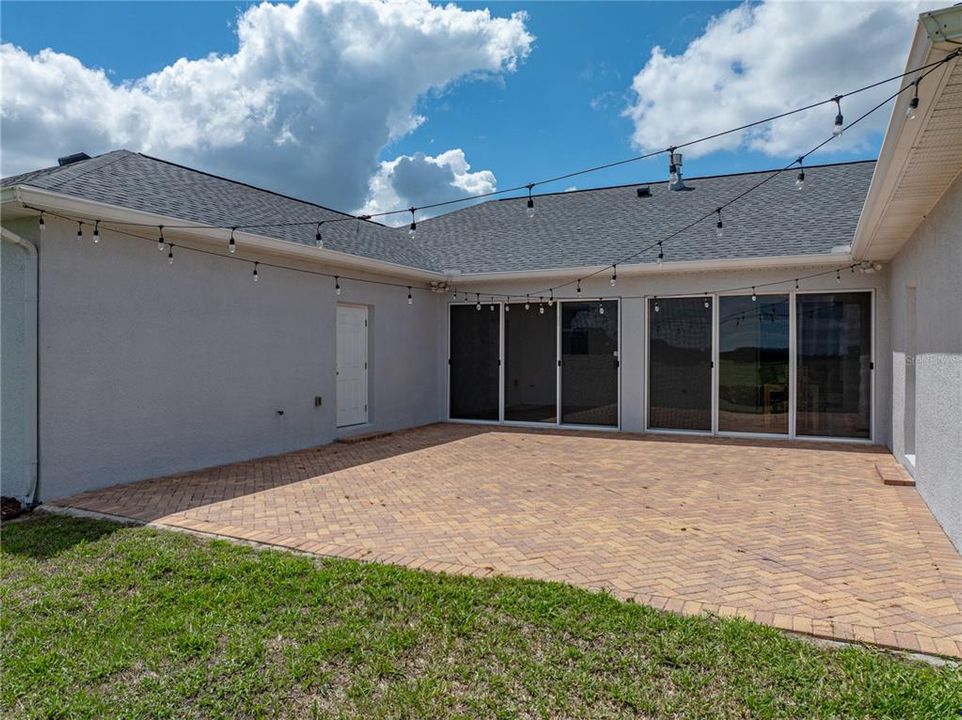 For Sale: $775,000 (5 beds, 3 baths, 3098 Square Feet)