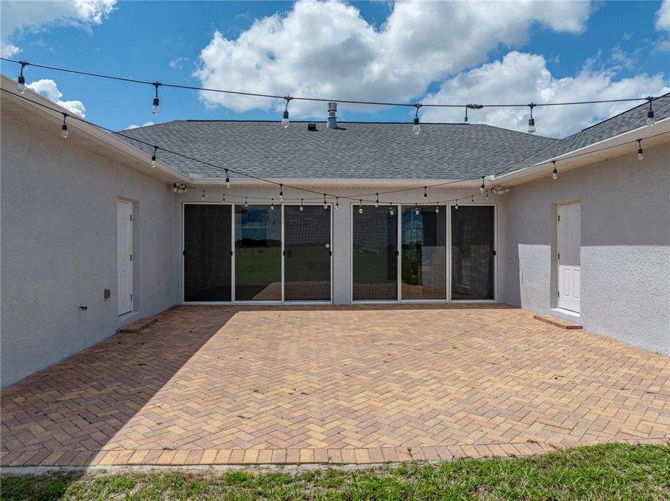 For Sale: $775,000 (5 beds, 3 baths, 3098 Square Feet)