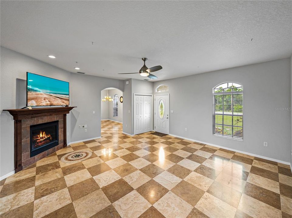 For Sale: $775,000 (5 beds, 3 baths, 3098 Square Feet)