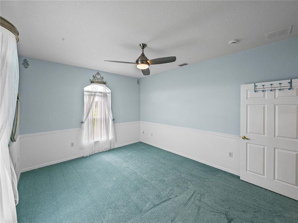 For Sale: $775,000 (5 beds, 3 baths, 3098 Square Feet)