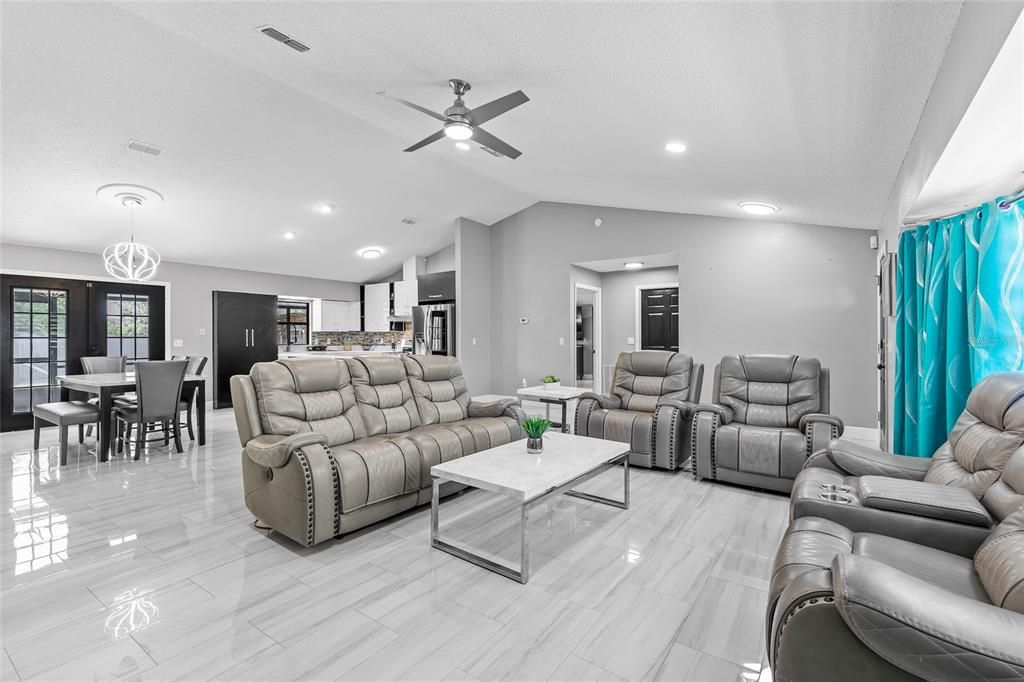 For Sale: $425,000 (3 beds, 2 baths, 1772 Square Feet)