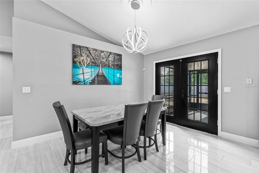 For Sale: $425,000 (3 beds, 2 baths, 1772 Square Feet)