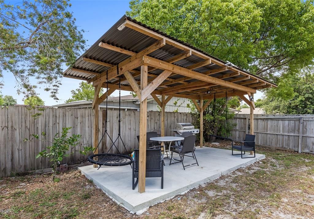 For Sale: $425,000 (3 beds, 2 baths, 1772 Square Feet)