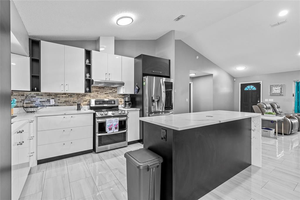 For Sale: $425,000 (3 beds, 2 baths, 1772 Square Feet)