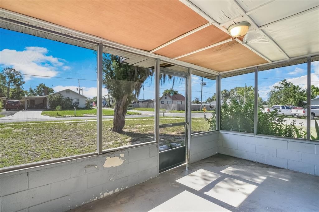 В аренду: $1,125 (2 спален, 1 ванн, 600 Квадратных фут)