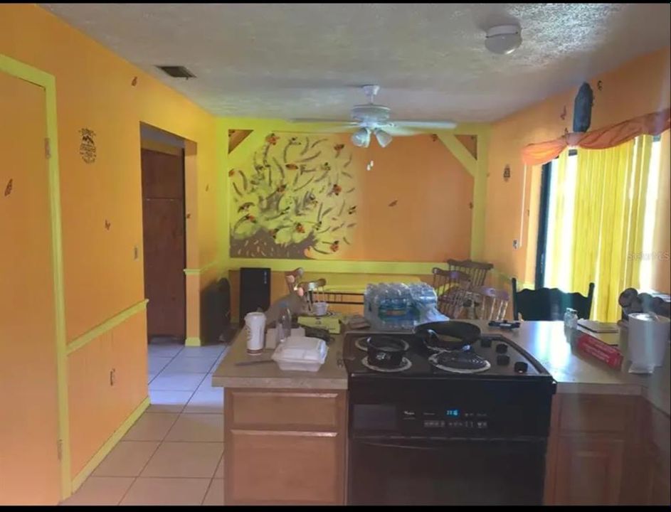 For Rent: $1,650 (3 beds, 2 baths, 1450 Square Feet)