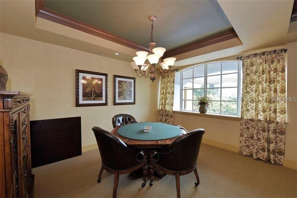 合同活跃: $2,650 (2 贝兹, 2 浴室, 1051 平方英尺)