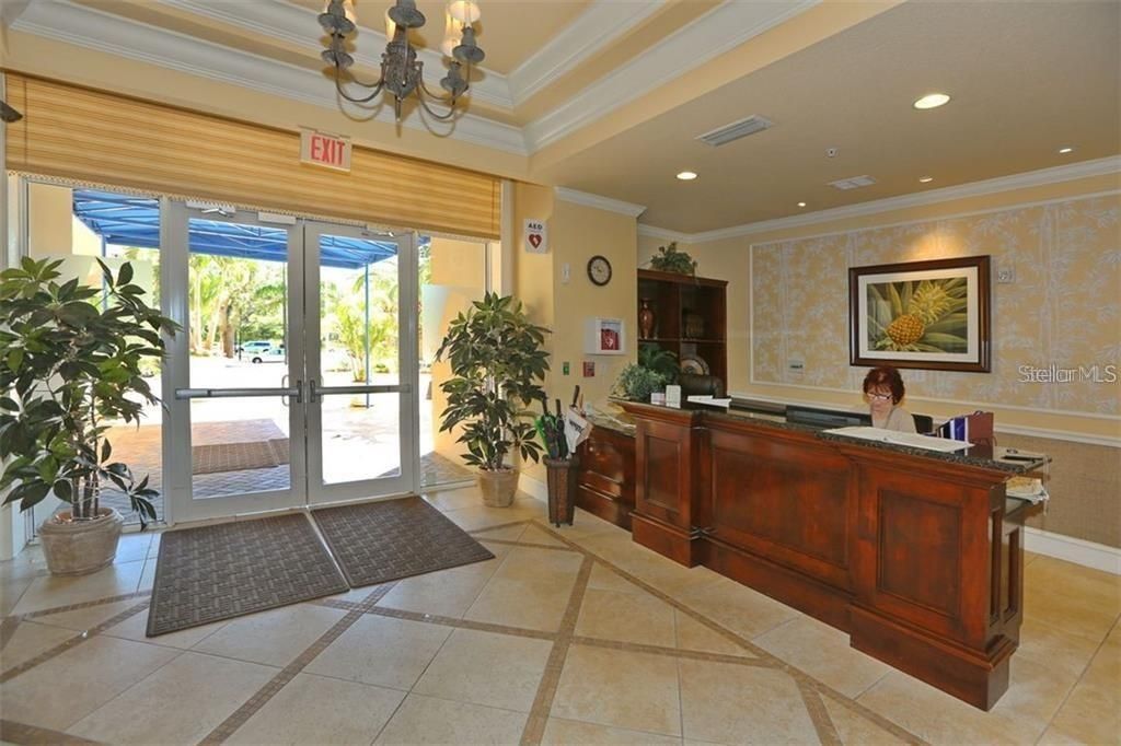 合同活跃: $2,650 (2 贝兹, 2 浴室, 1051 平方英尺)