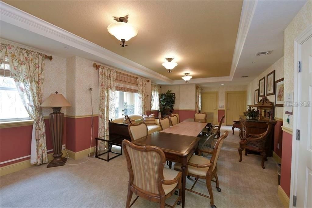 合同活跃: $2,650 (2 贝兹, 2 浴室, 1051 平方英尺)