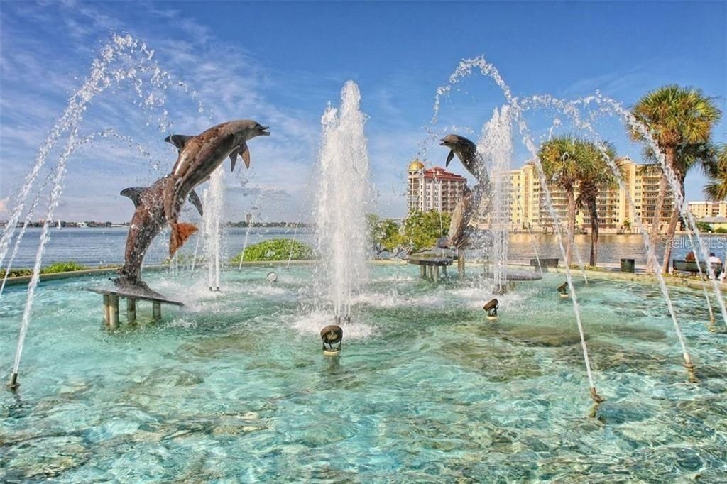 合同活跃: $2,650 (2 贝兹, 2 浴室, 1051 平方英尺)