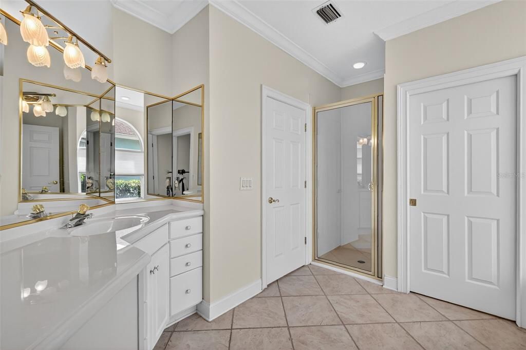 На продажу: $1,099,999 (4 спален, 3 ванн, 4733 Квадратных фут)