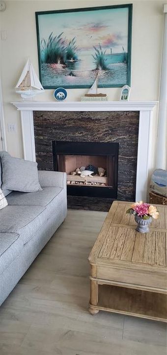 На продажу: $1,375,000 (2 спален, 2 ванн, 1120 Квадратных фут)