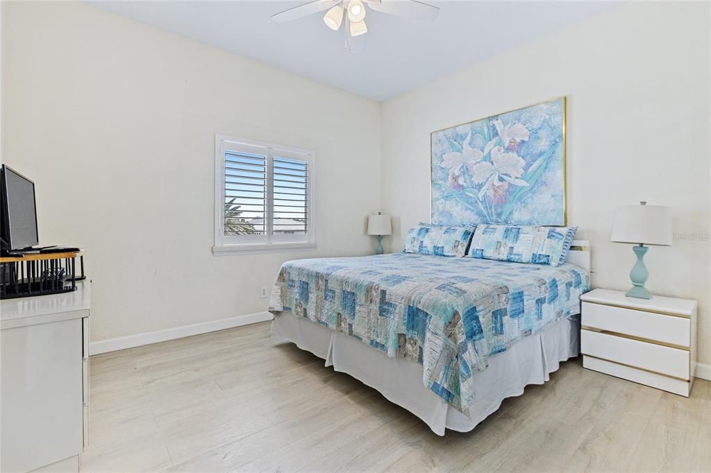 На продажу: $1,375,000 (2 спален, 2 ванн, 1120 Квадратных фут)