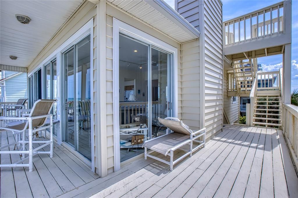 На продажу: $1,375,000 (2 спален, 2 ванн, 1120 Квадратных фут)