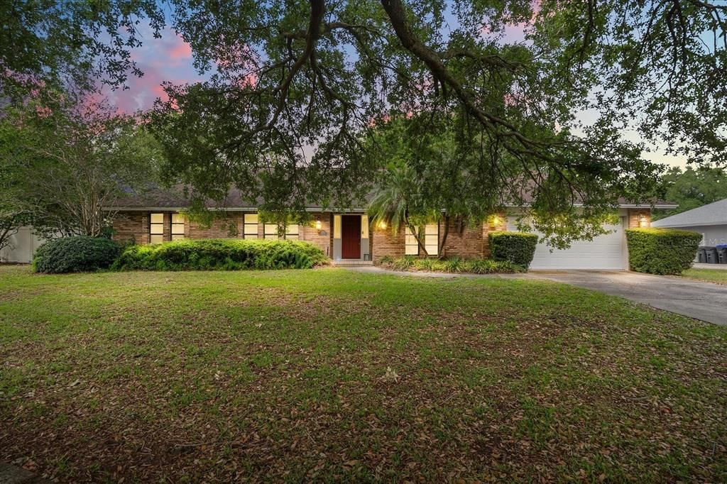 Vendido Recientemente: $620,000 (3 camas, 2 baños, 2369 Pies cuadrados)