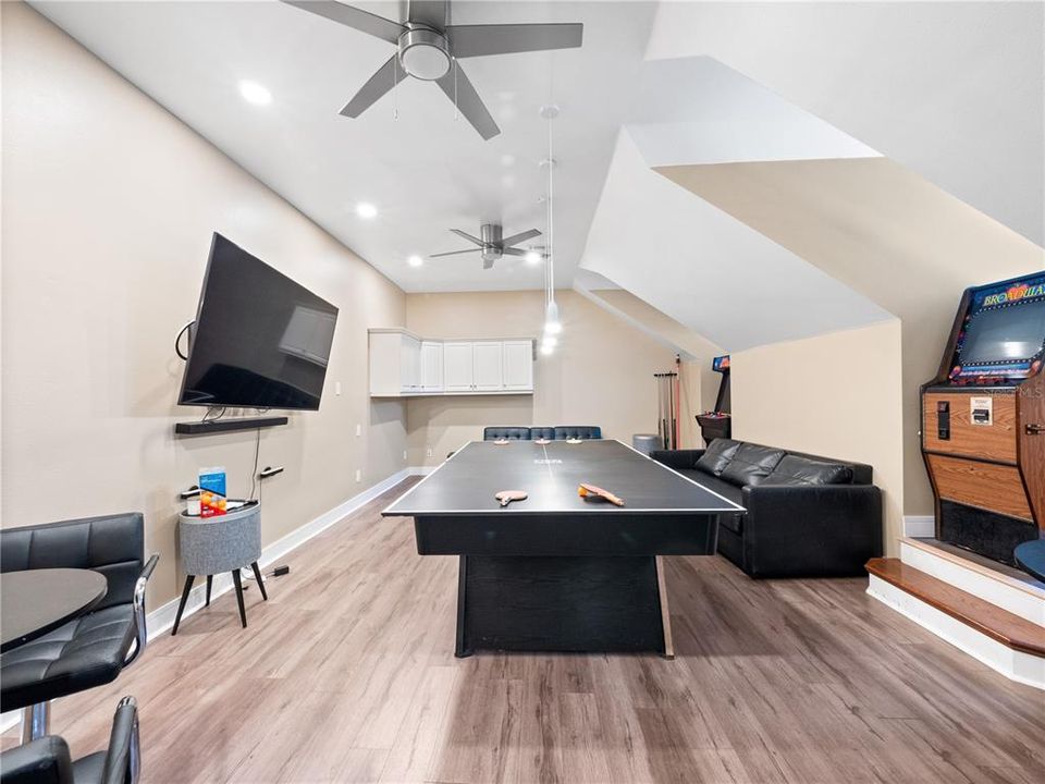 Active With Contract: $1,690,000 (5 beds, 4 baths, 5704 Square Feet)