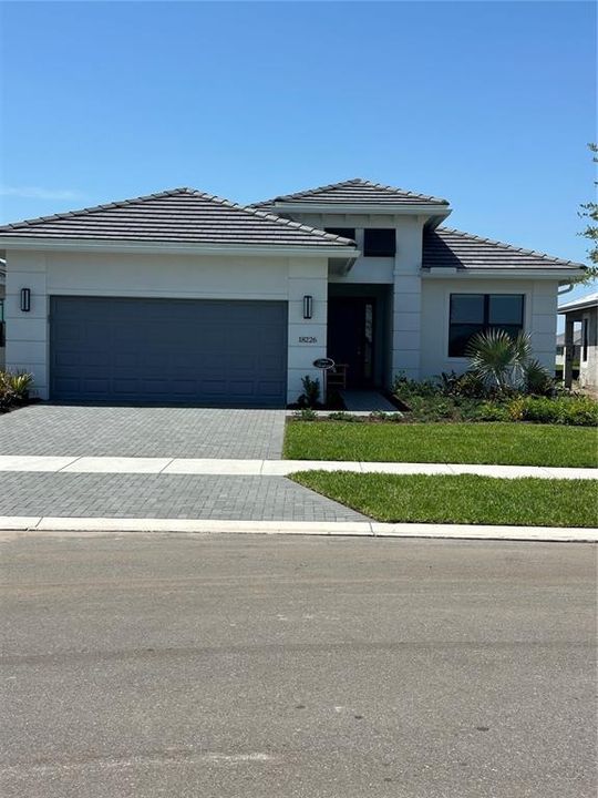 Recently Sold: $766,750 (3 beds, 3 baths, 2318 Square Feet)