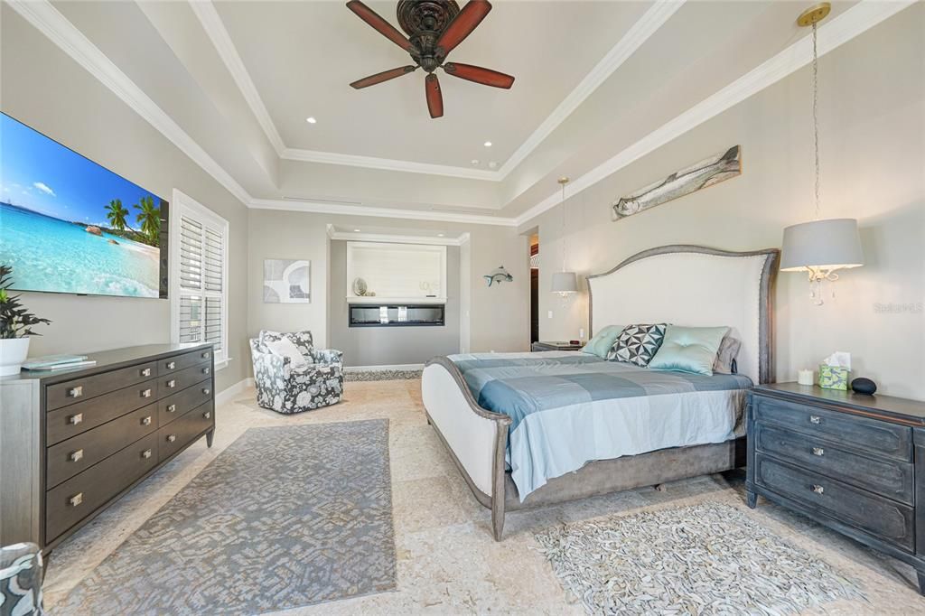 На продажу: $3,250,000 (3 спален, 3 ванн, 4460 Квадратных фут)