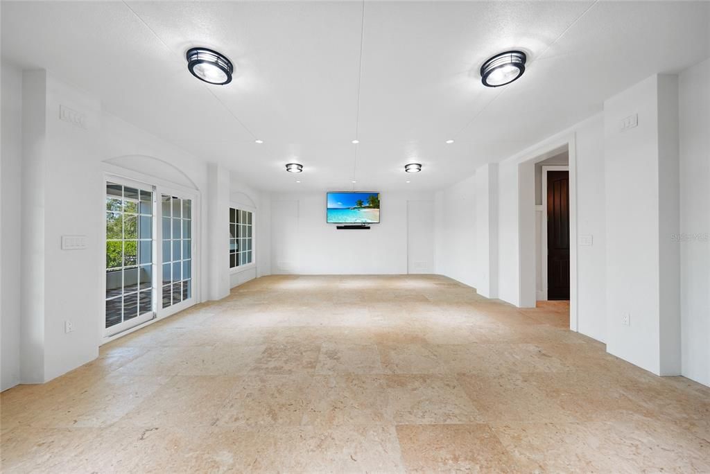 На продажу: $3,250,000 (3 спален, 3 ванн, 4460 Квадратных фут)