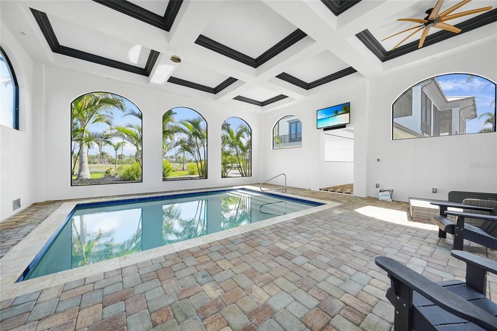 На продажу: $3,250,000 (3 спален, 3 ванн, 4460 Квадратных фут)