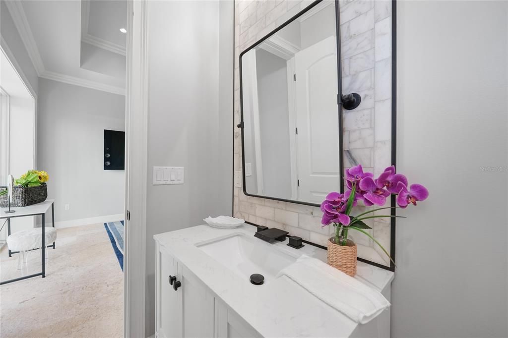 На продажу: $3,250,000 (3 спален, 3 ванн, 4460 Квадратных фут)