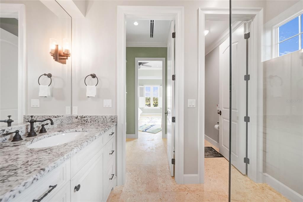 На продажу: $3,250,000 (3 спален, 3 ванн, 4460 Квадратных фут)