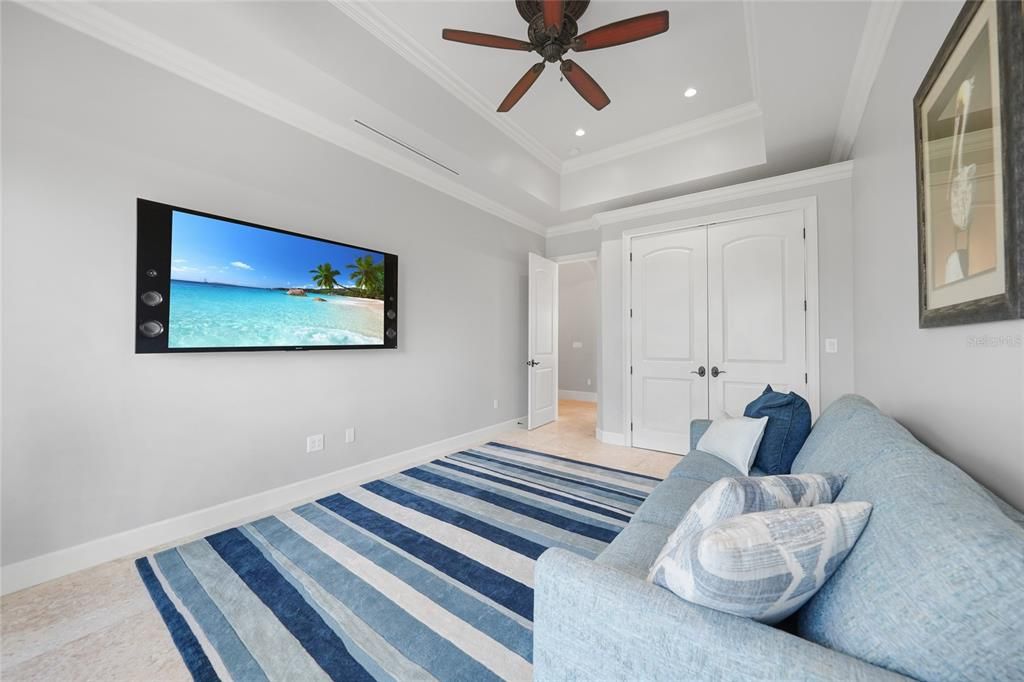 На продажу: $3,250,000 (3 спален, 3 ванн, 4460 Квадратных фут)