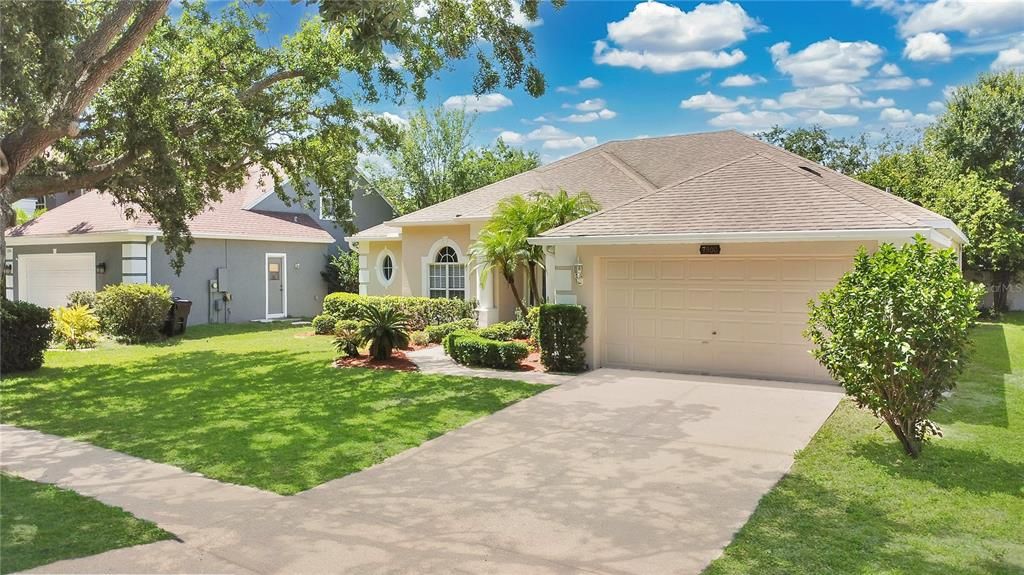 合同活跃: $544,000 (4 贝兹, 3 浴室, 2500 平方英尺)