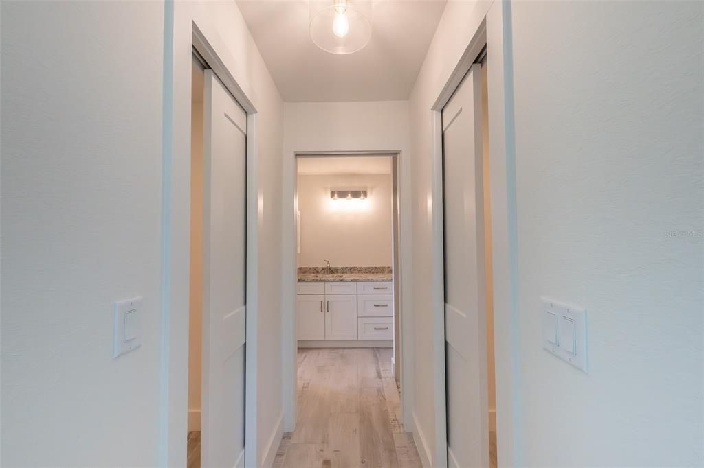 合同活跃: $349,000 (3 贝兹, 2 浴室, 1439 平方英尺)