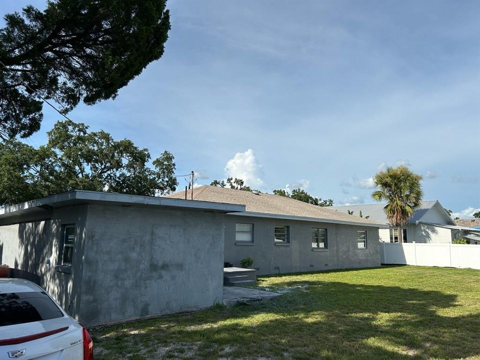 Active With Contract: $480,000 (2 beds, 2 baths, 1850 Square Feet)