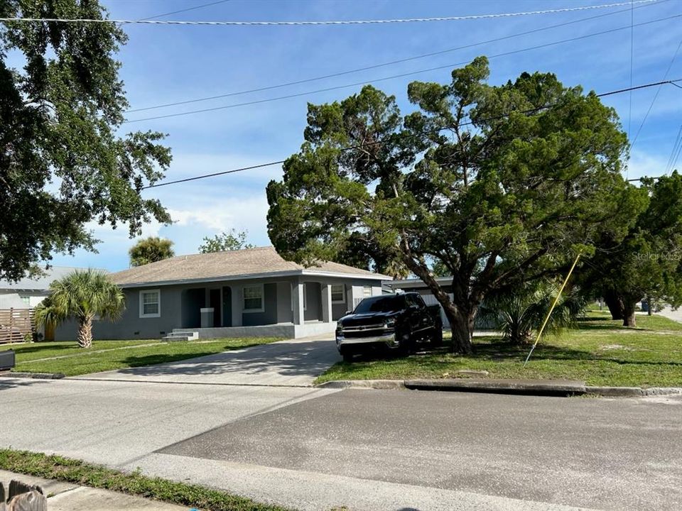 Active With Contract: $480,000 (2 beds, 2 baths, 1850 Square Feet)