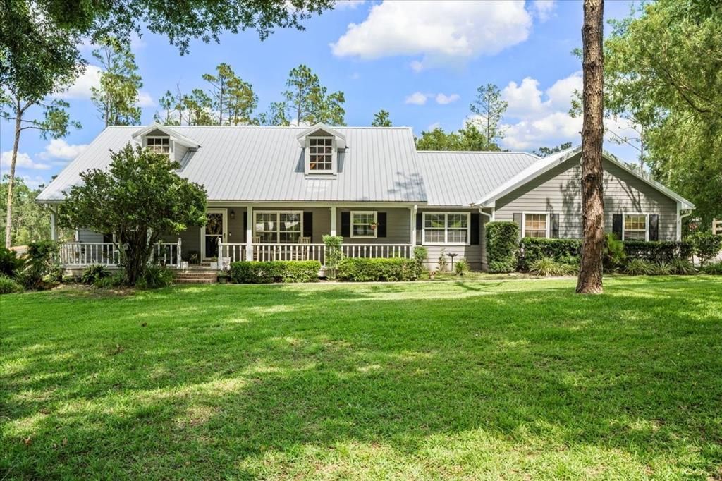 For Sale: $720,000 (3 beds, 2 baths, 1812 Square Feet)