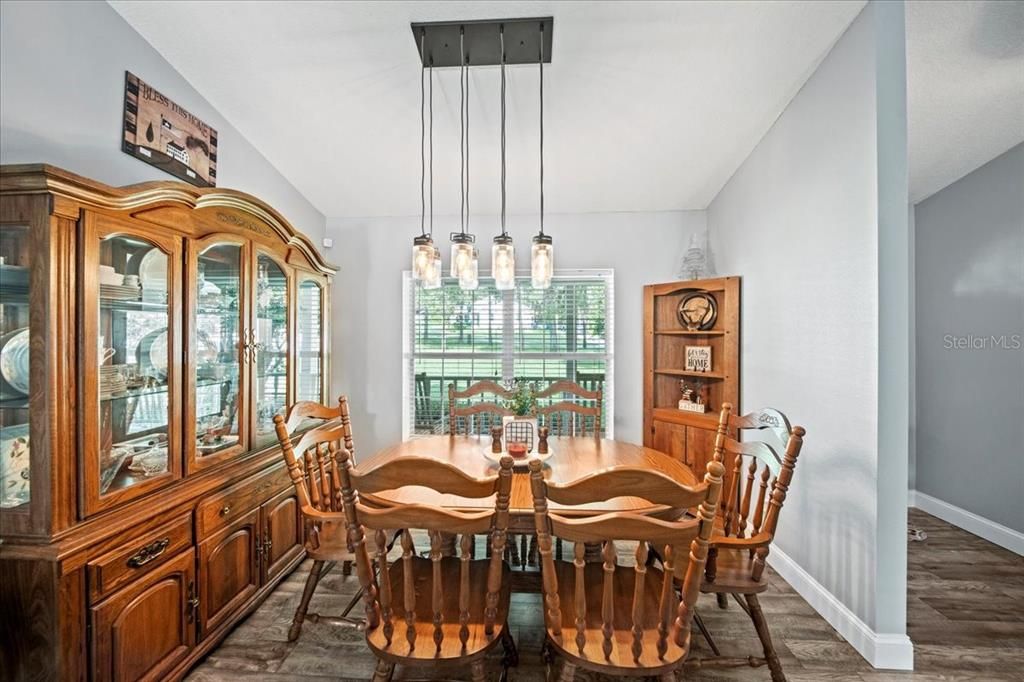 For Sale: $720,000 (3 beds, 2 baths, 1812 Square Feet)