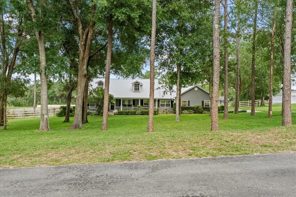 For Sale: $720,000 (3 beds, 2 baths, 1812 Square Feet)