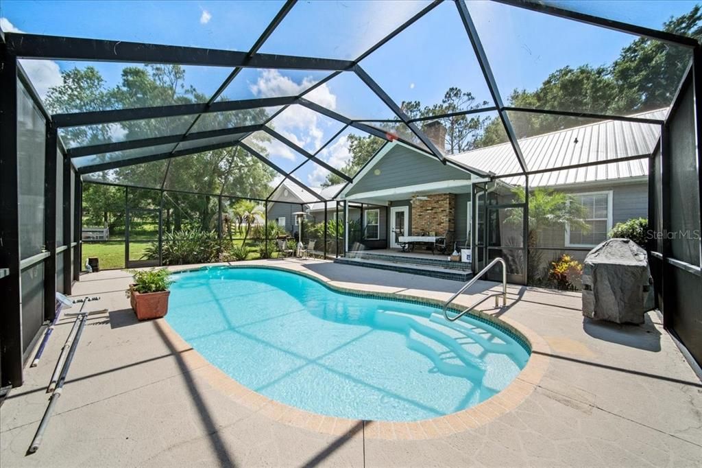 For Sale: $720,000 (3 beds, 2 baths, 1812 Square Feet)