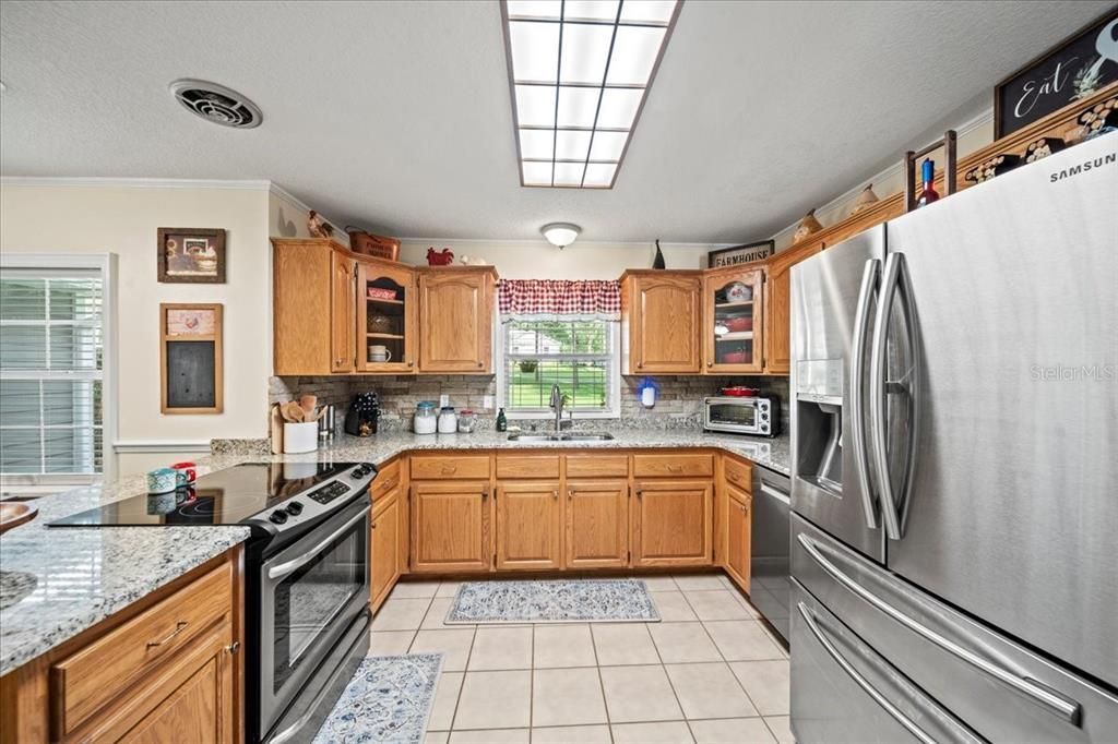 For Sale: $720,000 (3 beds, 2 baths, 1812 Square Feet)