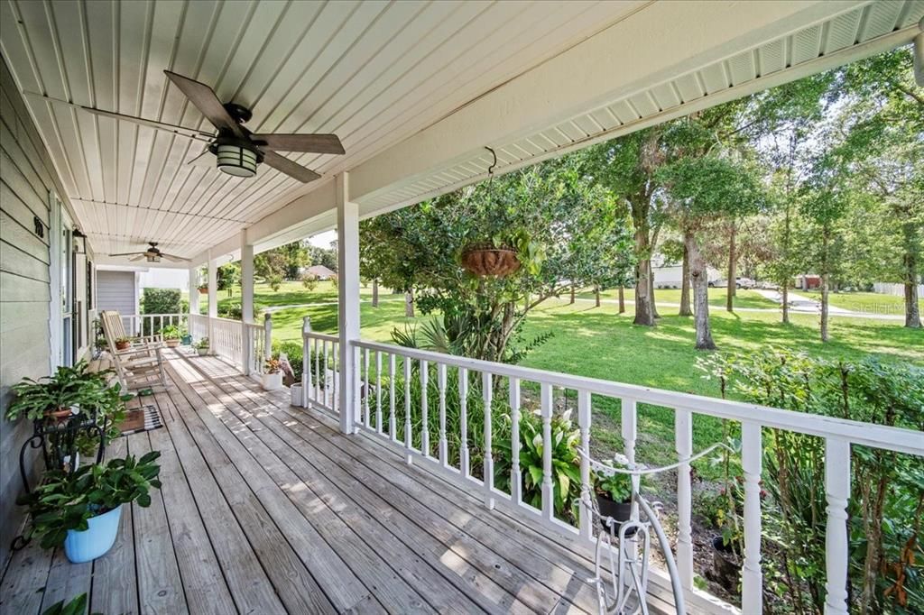 For Sale: $720,000 (3 beds, 2 baths, 1812 Square Feet)