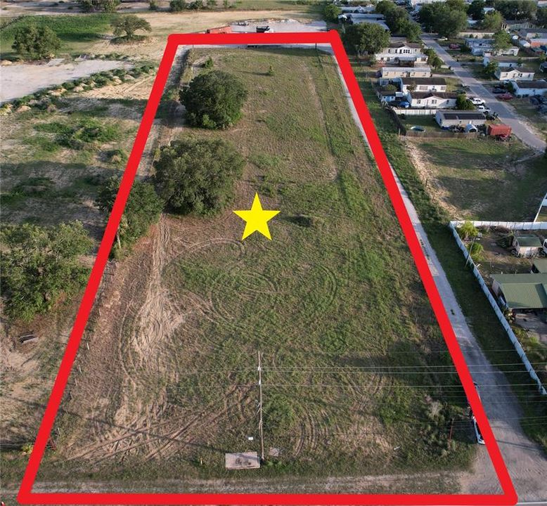 En Venta: $450,000 (2.51 acres)