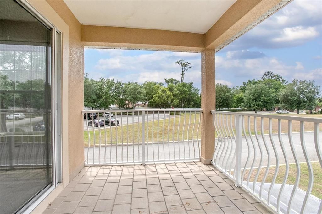 待售: $330,000 (3 贝兹, 2 浴室, 2235 平方英尺)